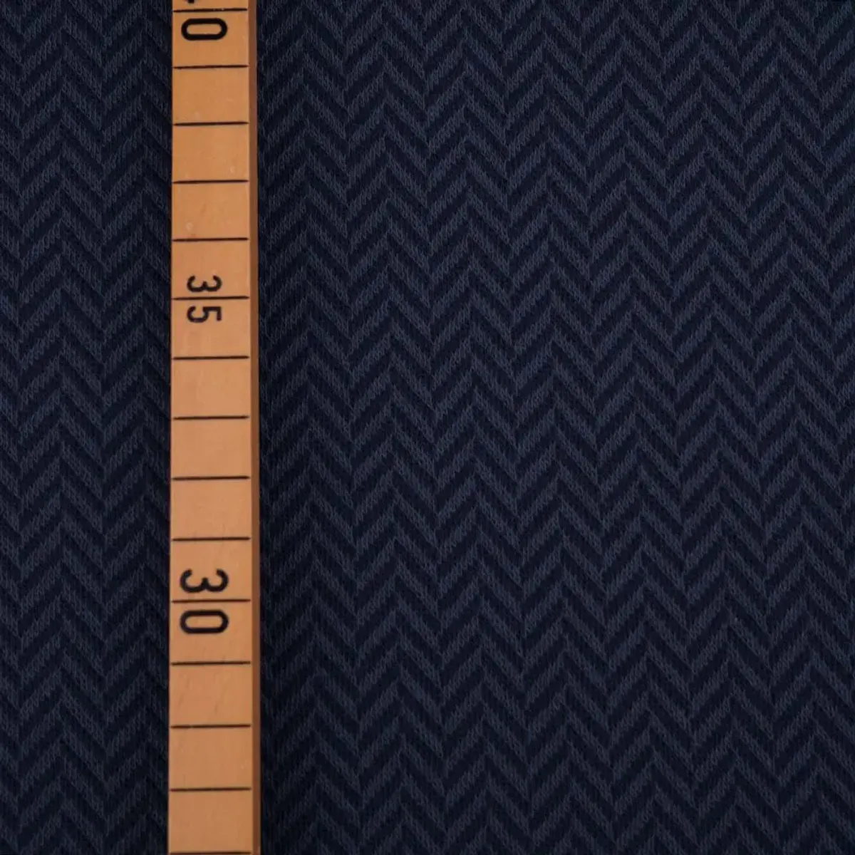 Økologisk bomullsjacquard, herringbone mørk blå